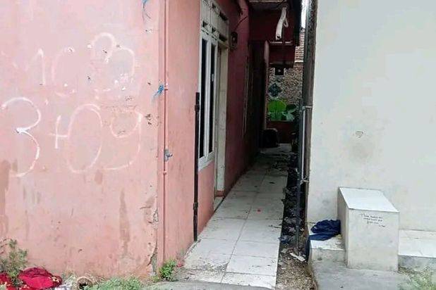 Kost 3 Pintu Dijual Dekat Pasar Rau