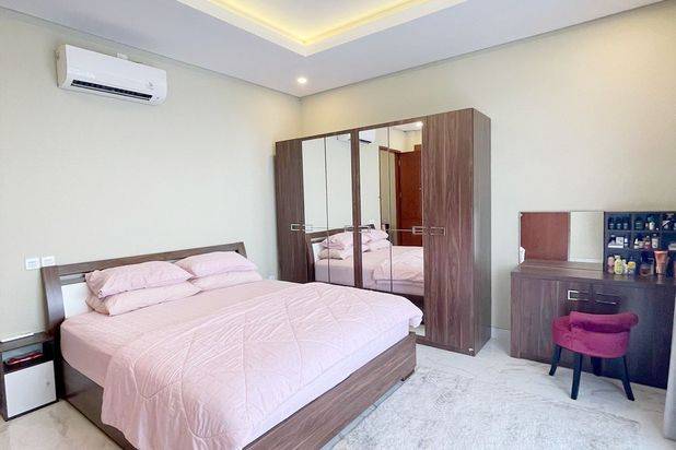 Dijual Cepat! Rumah Modern 4Lantai Jakarta Timur