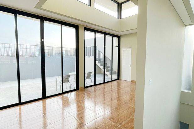 Dijual Cepat! Rumah Modern 4Lantai Jakarta Timur
