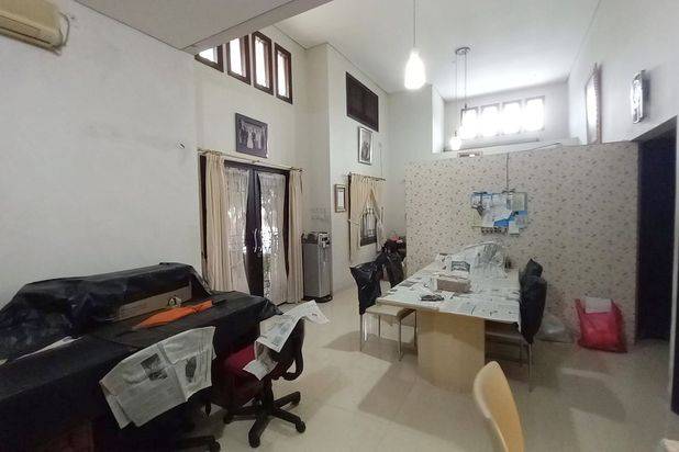 Dijual Cepat!Rumah Hoek di Kota Baru Parahyangan
