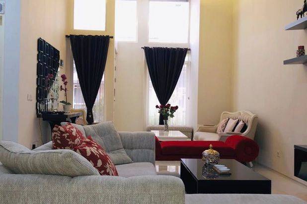 Dijual Rumah Fully Furnished Kota Baru Parahyangan