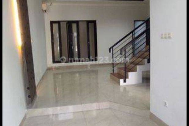 Mau jual cepat rumah hunian untuk keluarga milenal ,terletak di area prime jakarta barat fasilitas kuliner,RS,sekolah transportasi jalan tol DALKOT ke bandara & luar Jakarta mudah di jangkau ,,hrga sangat bisa di tawar