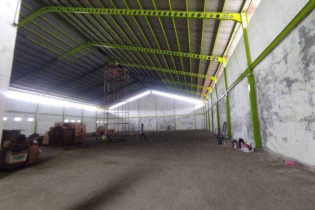 *JARANG ADA LAHAN LUAS GUDANG SIAP PAKAI DALAM KOMPLEK PERGUDANGAN DAANMOGOT*
Luas tanah 2.200 (40x55)
Luas bangunan 1.584 m2
(33 x 48)
Shgb 2028
Container 40feet
Izin Industri
Ada security
office 2lt
Harga sewa pertahun Rp 800 juta blm pajak
