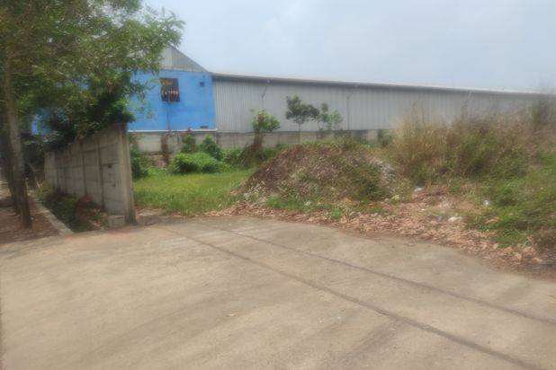 Lahan di area pergudangan & pabrik industri produksi lahan bisa 2 muka container 40 feet sudah di pager