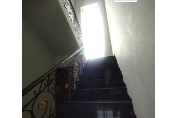 Pasti terjual rumah hunian nyaman ,tenang area komplek security akses,strategis ke pusat kota bandung,terjangkau tersedia kuliner mall,perkantoran cluster bagus hrga sangat bs negoisasi