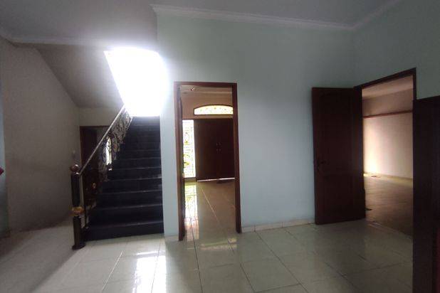 Pasti terjual rumah hunian nyaman ,tenang area komplek security akses,strategis ke pusat kota bandung,terjangkau tersedia kuliner mall,perkantoran cluster bagus hrga sangat bs negoisasi