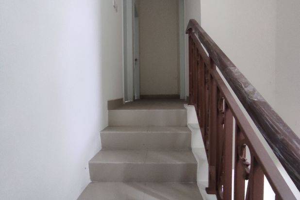 Jarang ada 2 rumah gandeng rumah baru standar developer di JAKARTA GARDEN.CITY CAKUNG SUDAH ADA AKSES TOL DEKAT KE AKSES TOL.LUAR KOTA FASILITAS LENGKAP SEKOLAH KULINER RUMAH SAKIT,PERKANTORAN,