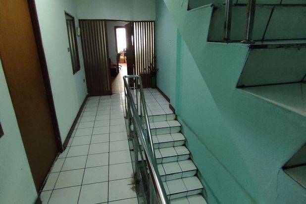 Jarang ada ruko terletak di JALAN UTAMA SURYO PRANOTO JAKARTA PUSAT, SENTRAL ,bisnis jakarta kota transportasi terjangkau cepat ,MRT, COMUTTER,TRANSJAKRTA,HRGA JUAL GA ADA LAWAN MURAHNyA