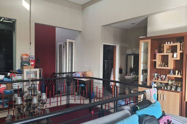 Rumah 2 Lantai Nyaman Dekat Ke Tol Margaasih Bandung