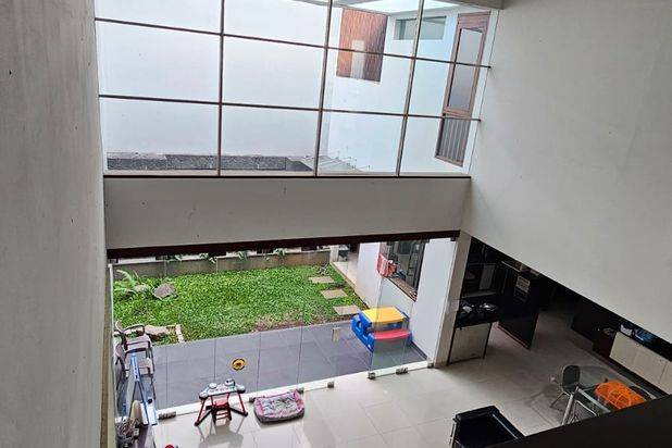 Pabrik, Kantor Dan Rumah Tinggal di Komplek Industri Kopo Bandung