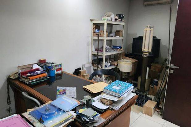 Pabrik, Kantor Dan Rumah Tinggal di Komplek Industri Kopo Bandung