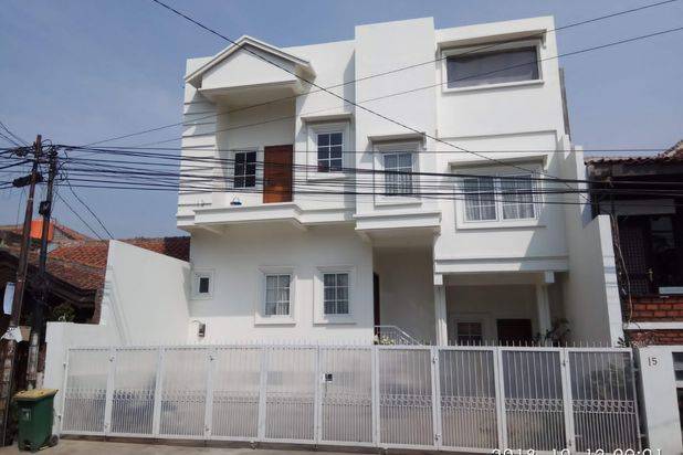 Rumah Strategis Bisa Untuk Usaha di Dago Atas Kota Bandung