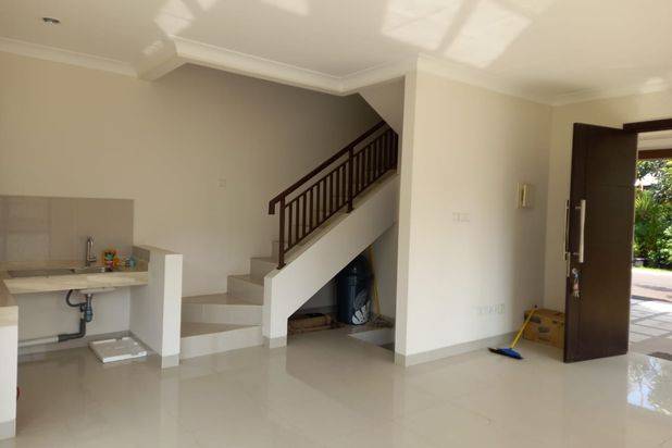 Rumah Hook Minimalis Nyaman di Podomoro Park Bandung