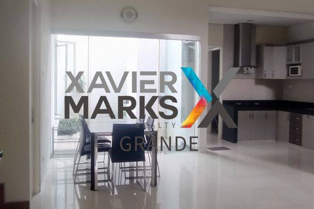 Dijual Rumah 2 Lantai Spacious Modern di Villa Puncak Tidar, Malang