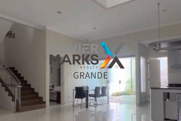 Dijual Rumah 2 Lantai Spacious Modern di Villa Puncak Tidar, Malang