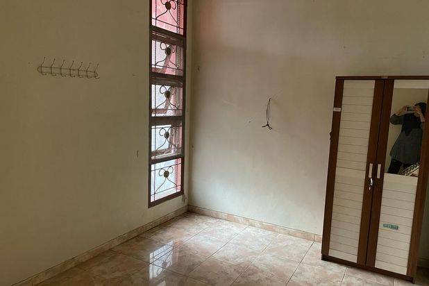 Dijual Cepat Rumah Hook 2 Lantai di Jl. Papa Papa, Malang