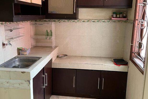 Dijual Cepat Rumah Hook 2 Lantai di Jl. Papa Papa, Malang