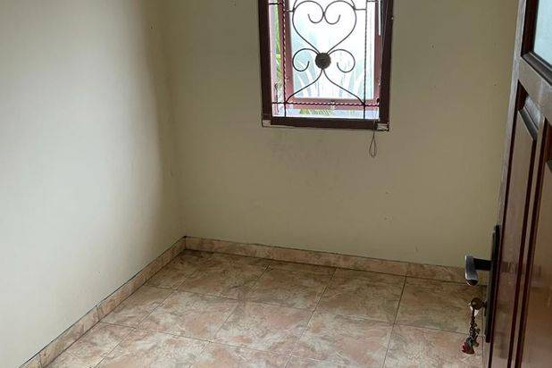 Dijual Cepat Rumah Hook 2 Lantai di Jl. Papa Papa, Malang