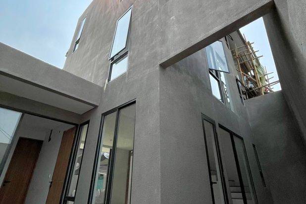 Townhouse Siap Huni di Pondok Indah Jakarta Selatan