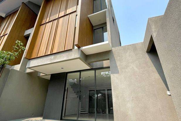 Townhouse Siap Huni di Pondok Indah Jakarta Selatan