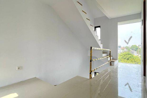 Townhouse Siap Huni di Pondok Indah Jakarta Selatan