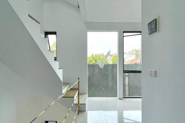 Townhouse Siap Huni di Pondok Indah Jakarta Selatan