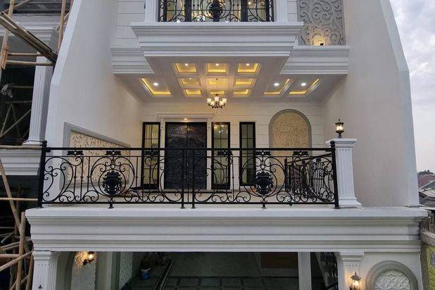Rumah 3 Lantai Baru Unfurnished SHM di Jagakarsa, Jakarta Selatan