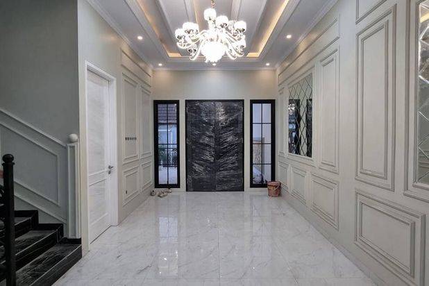 Rumah 3 Lantai Baru Unfurnished SHM di Jagakarsa, Jakarta Selatan