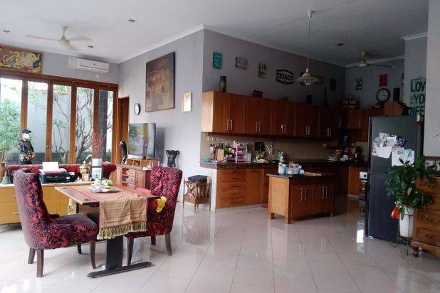 Rumah Second Tanah Luas di Lebak Bulus Jakarta Selatan