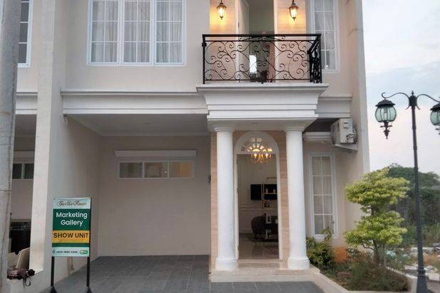 Rumah Mewah Ready Dan Inden Lokasi Strategis Depan Lapangan Terbang Pondok Cabe