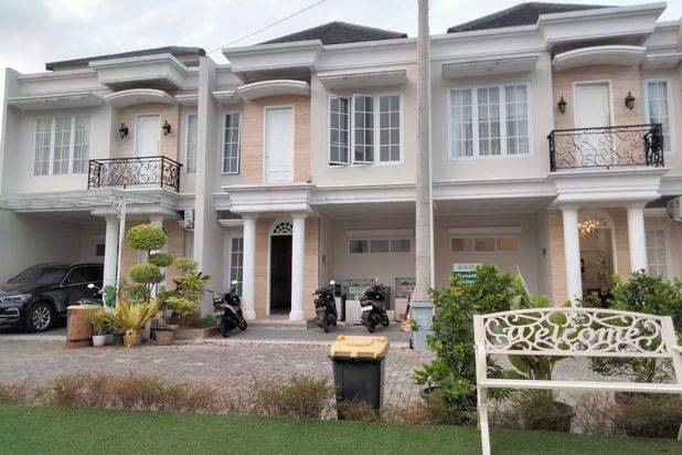 Rumah Mewah Ready Dan Inden Lokasi Strategis Depan Lapangan Terbang Pondok Cabe