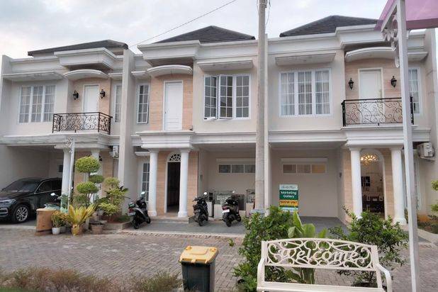 Rumah Mewah Ready Dan Inden Lokasi Strategis Depan Lapangan Terbang Pondok Cabe