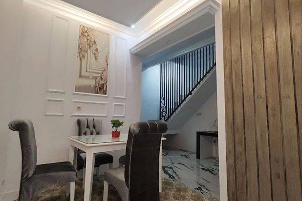 Rumah Baru 2 Lantai Dalam Cluster Pinggir Jalan Utama Gas Alam Cimanggis Depok