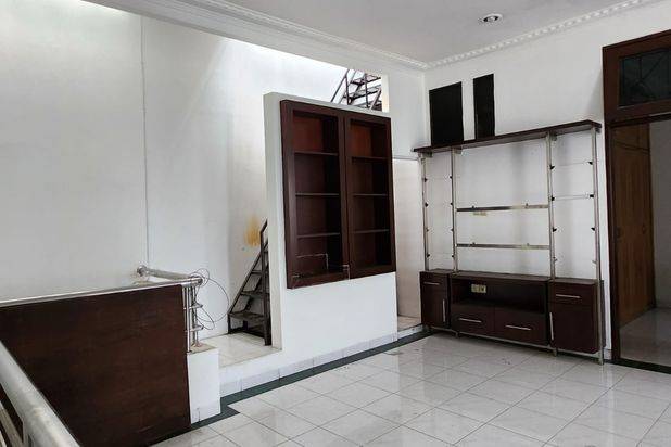 Dijual Rumah Rapi 2,5 Lantai di Sunter Agung Utara, Jakarta Utara