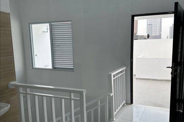 Dijual Rumah Tanjung Duren Selatan Brand New Rangkap Atap Baja Ringan