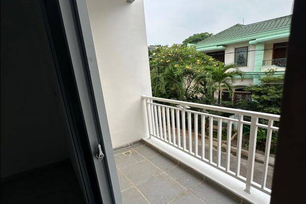 Dijual Rumah Tanjung Duren Selatan Brand New Rangkap Atap Baja Ringan