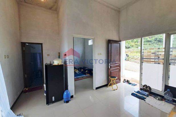 Villa 2 Lantai di Area Wisata Pujon, Coban Rondo, Petik Buah