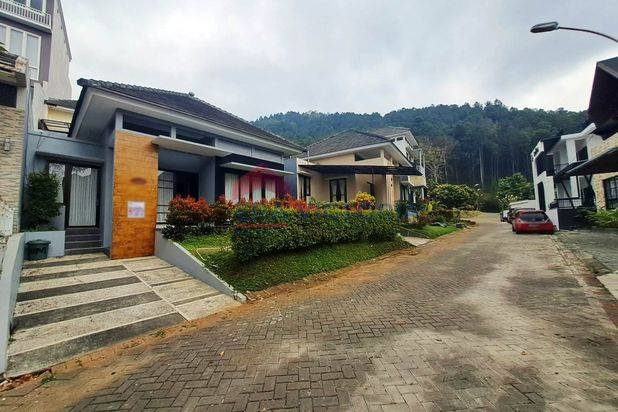 Vila Bagus Full Furnish Potensi Passive Income di Batu