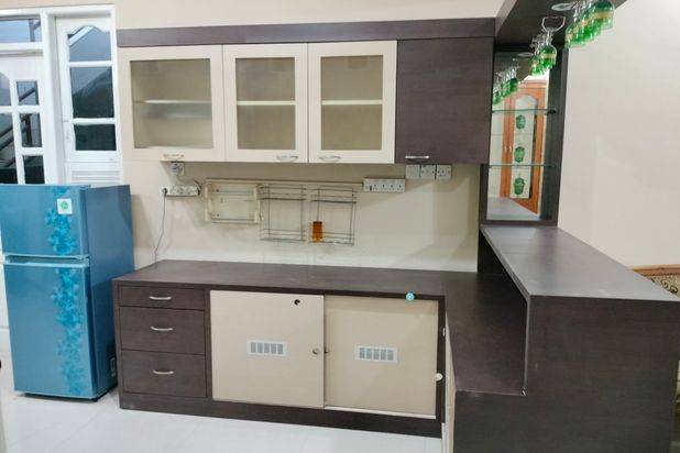 Rumah cantik minimalis 1.5 lantai siap huni di Sukajadi