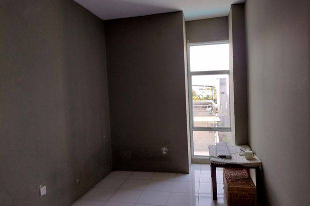 Ruko cantik 2 lantai siap pakai untuk usaha