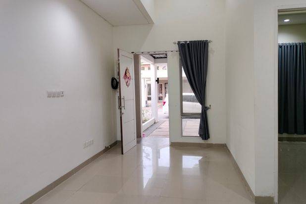 Rumah cantik minimalis siap huni di Orchard Park
