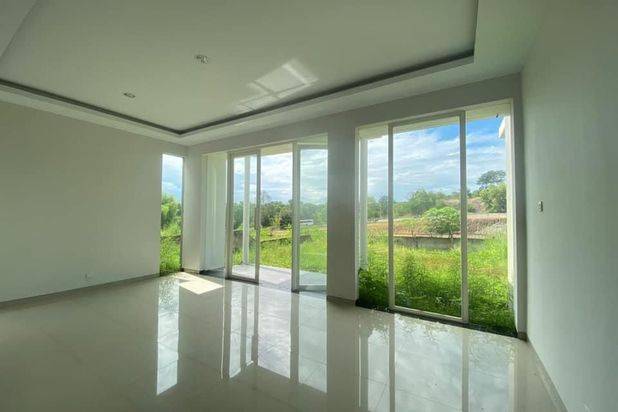 Rumah hook cantik & luas 2 lantai siap huni di Grand Summit