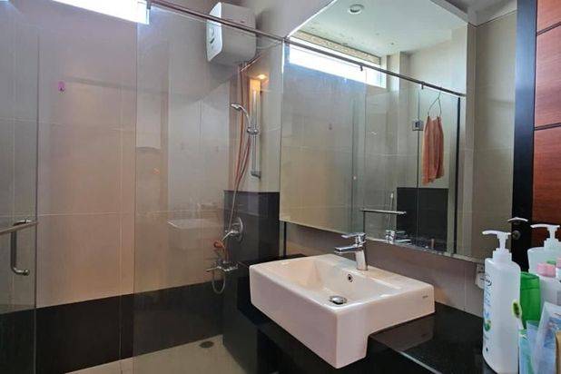 Rumah hook cantik & luas 2 lantai siap huni di Grand Summit