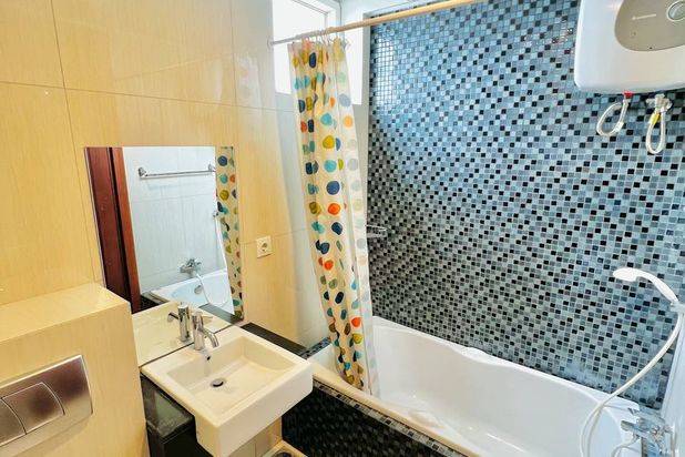 Sewa Apartemen Via Ciputra World 2 BR Lantai 35 Fully Furnished