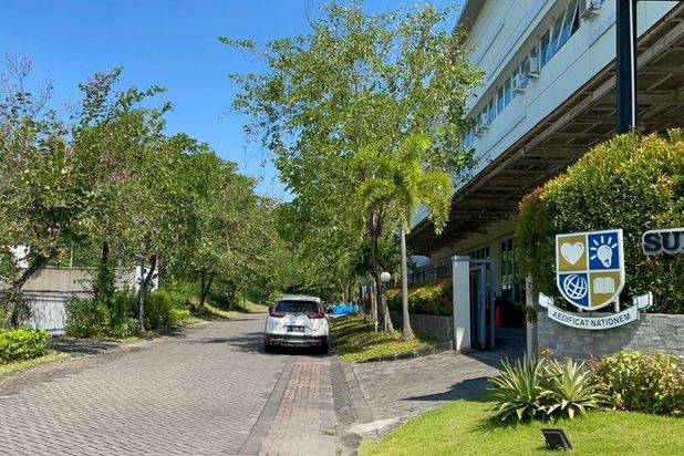 Jual Rumah Alam Galaxy 2 Lantai Minimalis Full Renov Dekat Gwalk