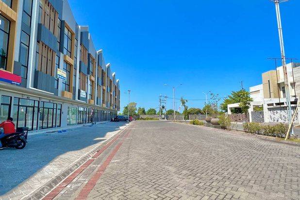 Sewa Ruko Eastern Park Blok B Lt 1 Ada Space Terbuka Parkir Luas