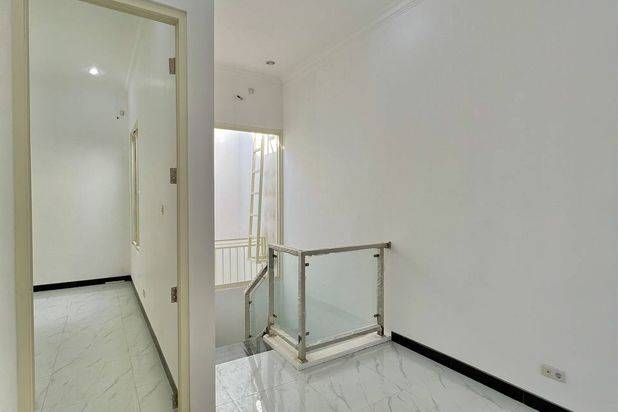 Jual Rumah Baru Minimalis Mulyosari Utara 2 Lt Full Hadap Selatan