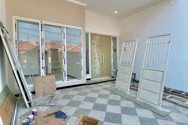 Jual Rumah Baru Mulyosari Utara 2 Lantai Minimalis Hadap Selatan