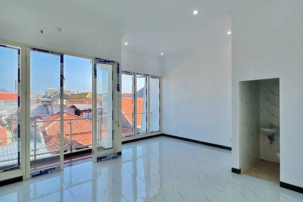 Jual Rumah Baru Mulyosari Utara 2 Lantai Minimalis Hadap Selatan