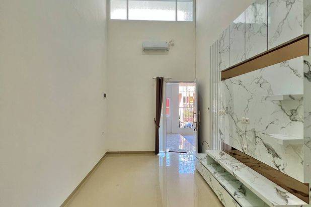 Jual Rumah Sukolilo Dian Regency 1 Full Renov 1,5 Lt Semi Furnish